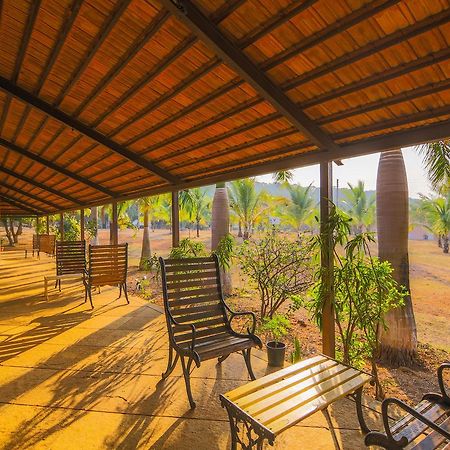 V Resorts Mahua Bagh Murud Nāndgaon Zewnętrze zdjęcie